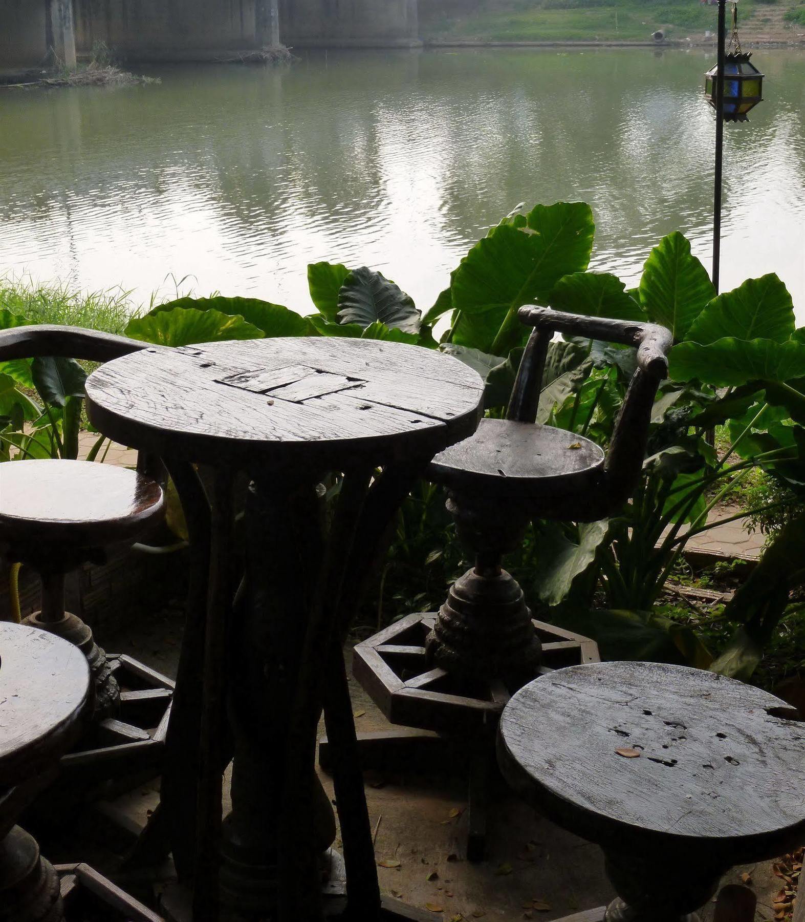Hollanda Montri Guesthouse Chiang Mai Extérieur photo