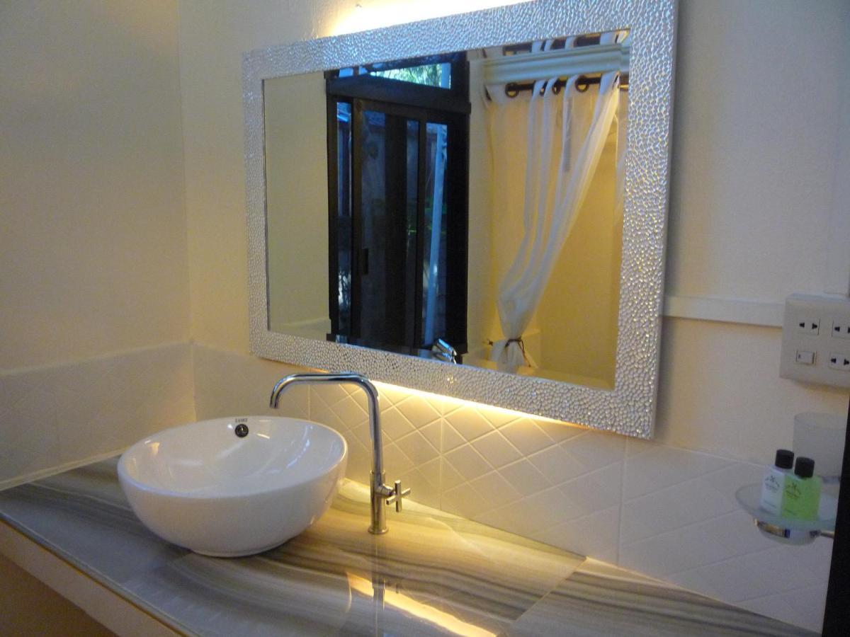 Hollanda Montri Guesthouse Chiang Mai Extérieur photo